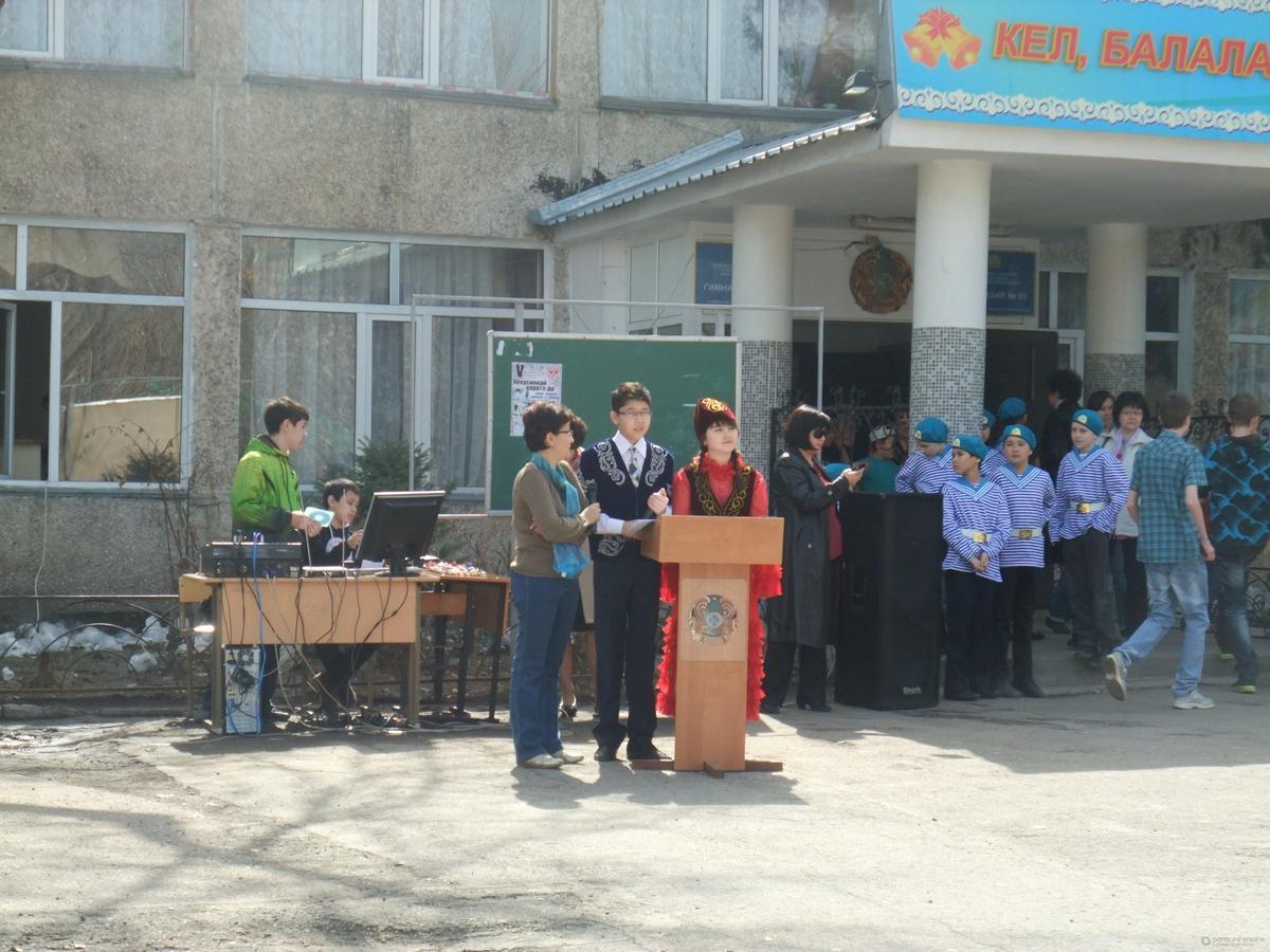 20 марта 2013 год. В гимназии прошло праздничное мероприятие посвященное празднику "Наурыз".