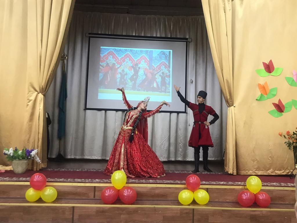Праздничный концерт ко Дню единства народа Казахстана